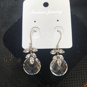 Silver leaf drop earrings